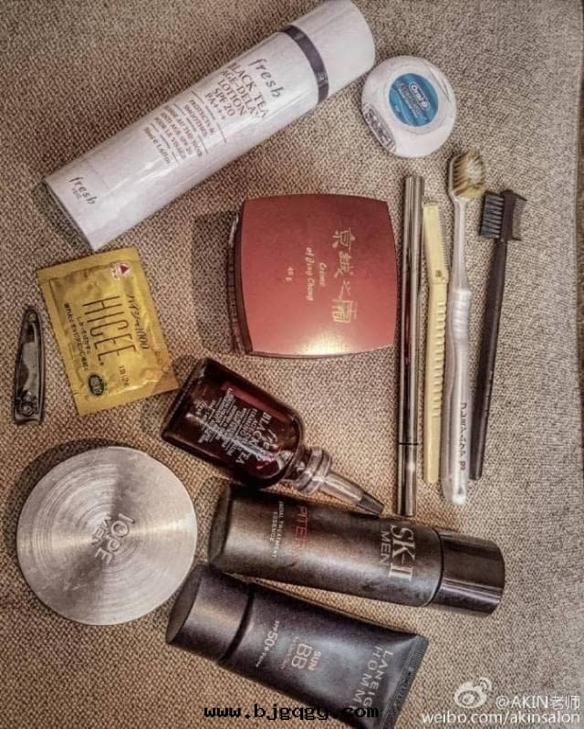 酷玩姬张(zhāng)云帆揭秘亞洲(zhōu)美(měi)發(fà)天(tiān)王AKIN老师-百(bǎi)宝箱(xiāng)里(lǐ)的(de)秘密武器