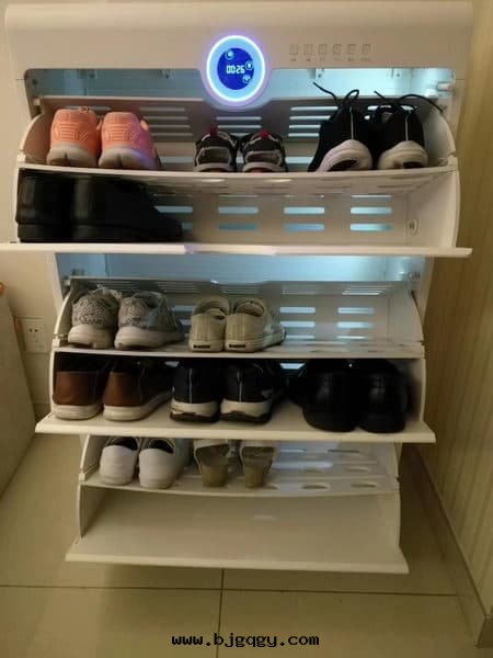 RootSense根(gēn)元智能(néng)鞋(xié)柜-Footies-鞋(xié)柜内部(bù)照明(míng)展(zhǎn)示