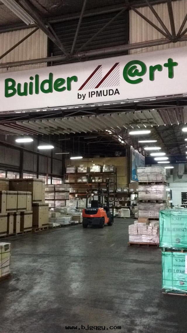 馬来(lái)西(xī)亞IPMUDA上市(shì)根元(yuán)智能(néng)鞋(xié)櫃Footies，鞋(xié)櫃進(jìn)入(rù)倉庫