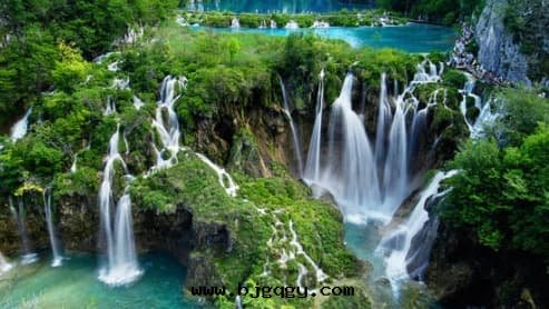 距離对(duì)負離子數量(liàng)的(de)影响