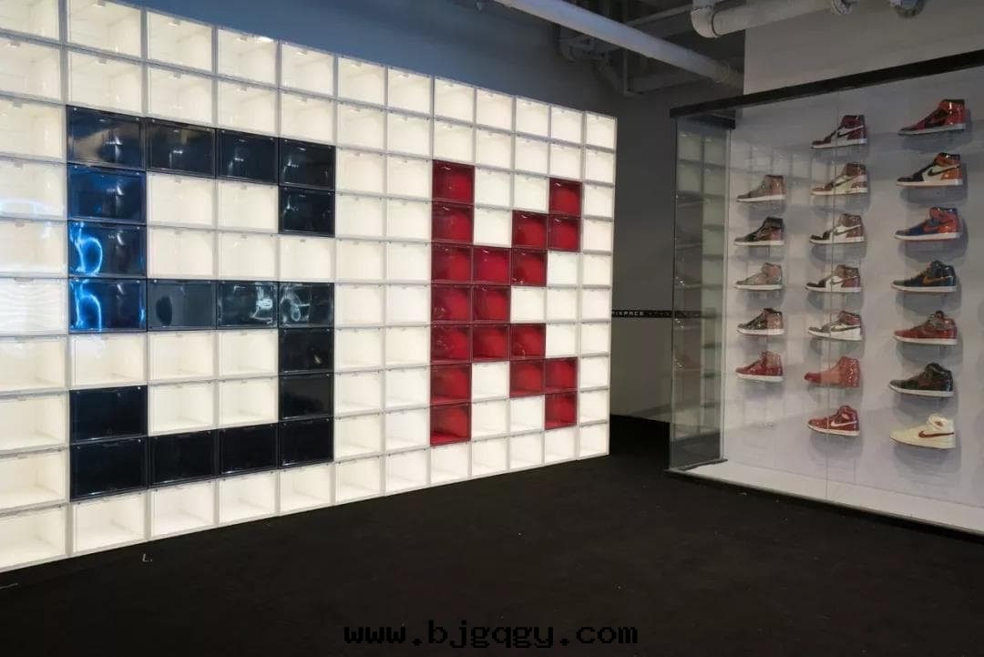 ShoeKong鞋(xié)盒可(kě)以(yǐ)DIY字母牆(qiáng)示例，拼出(chū)你喜爱的(de)字