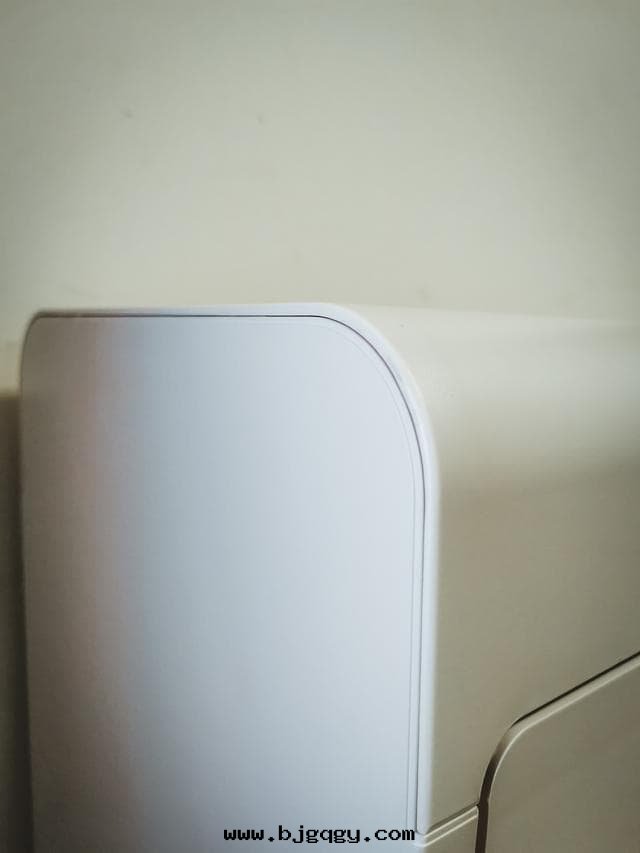 模範測評 | 这(zhè)款智能(néng)鞋(xié)櫃護理(lǐ)機(jī)，或(huò)将成(chéng)为(wèi)重(zhòng)要(yào)的(de)智能(néng)家(jiā)居(jū)标(biāo)配