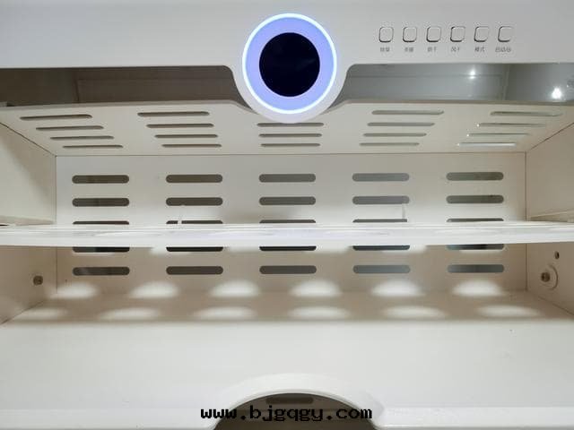 模範測評 | 这(zhè)款智能(néng)鞋(xié)櫃護理(lǐ)機(jī)，或(huò)将成(chéng)为(wèi)重(zhòng)要(yào)的(de)智能(néng)家(jiā)居(jū)标(biāo)配