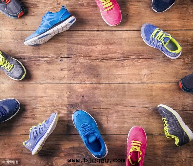 模範測評 | 这(zhè)款智能(néng)鞋(xié)櫃護理(lǐ)機(jī)，或(huò)将成(chéng)为(wèi)重(zhòng)要(yào)的(de)智能(néng)家(jiā)居(jū)标(biāo)配