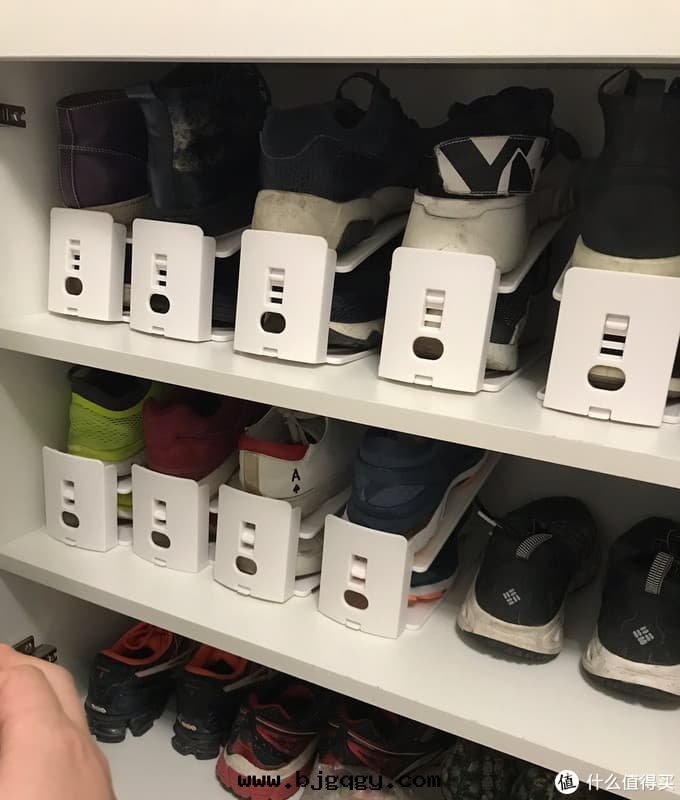 裝(zhuāng)鞋(xié)柜时(shí)，記(jì)得多(duō)花(huā)點(diǎn)錢(qián)这(zhè)樣(yàng)裝(zhuāng)，誰(shéi)用(yòng)都说(shuō)實(shí)用(yòng)！